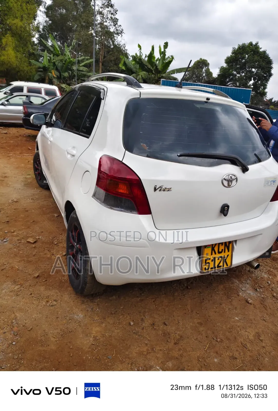 Toyota Vitz 2011 White