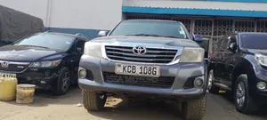 Toyota Hilux 2014 Gray