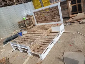 Pallet Bed