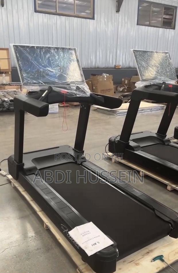 Commercial Treadmill With 32inch Touch Screen - thumbnail 8