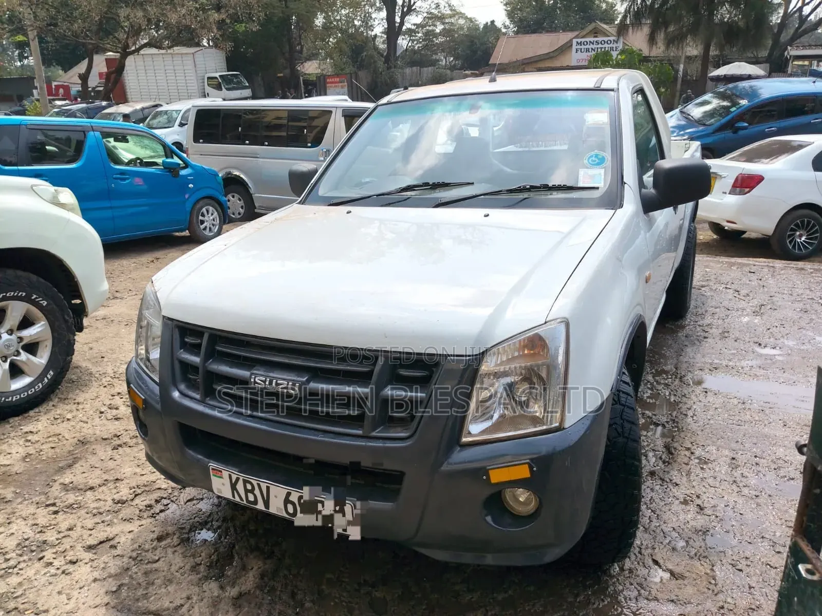 Isuzu D-MAX 2012 White