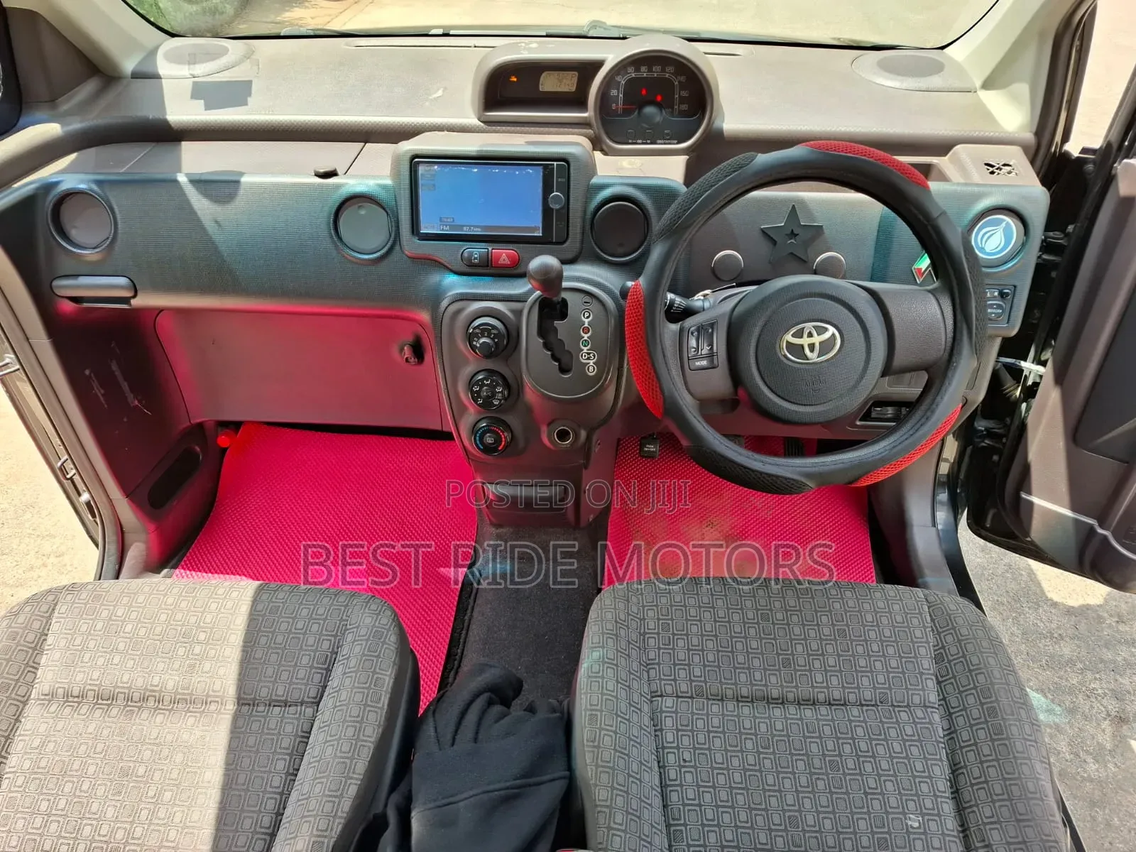 Toyota Porte 1.3 FWD 2014 Black