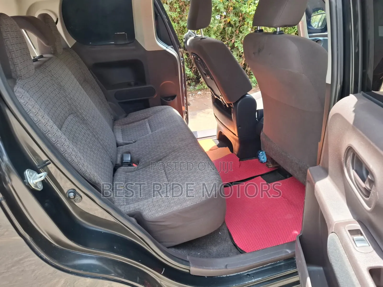 Toyota Porte 1.3 FWD 2014 Black