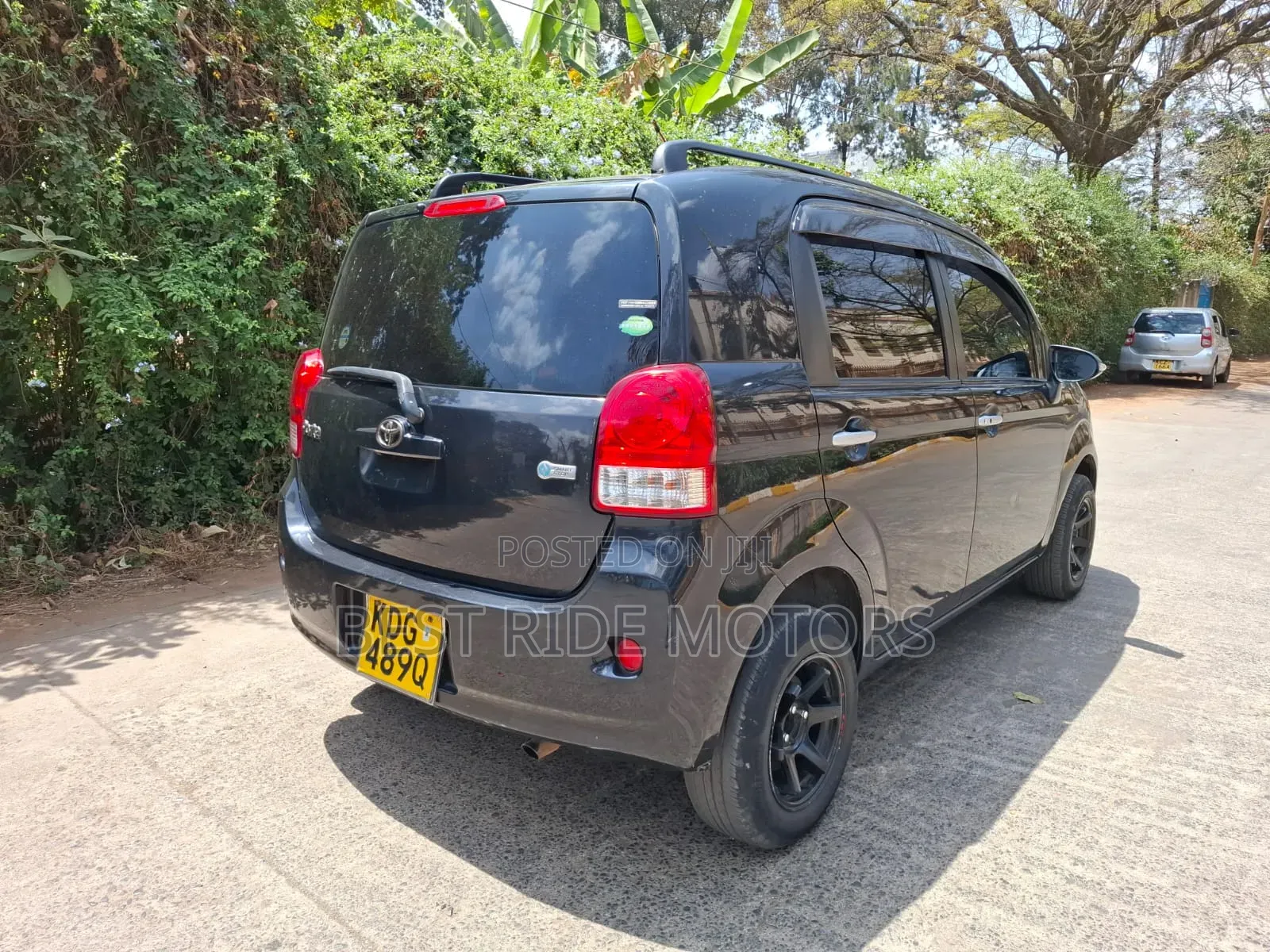 Toyota Porte 1.3 FWD 2014 Black