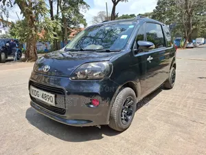 Toyota Porte 1.3 FWD 2014 Black