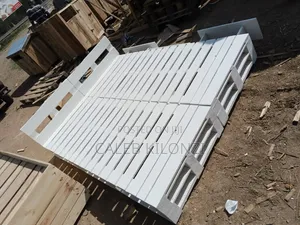 5*6 White Pallet Bed With Drawers