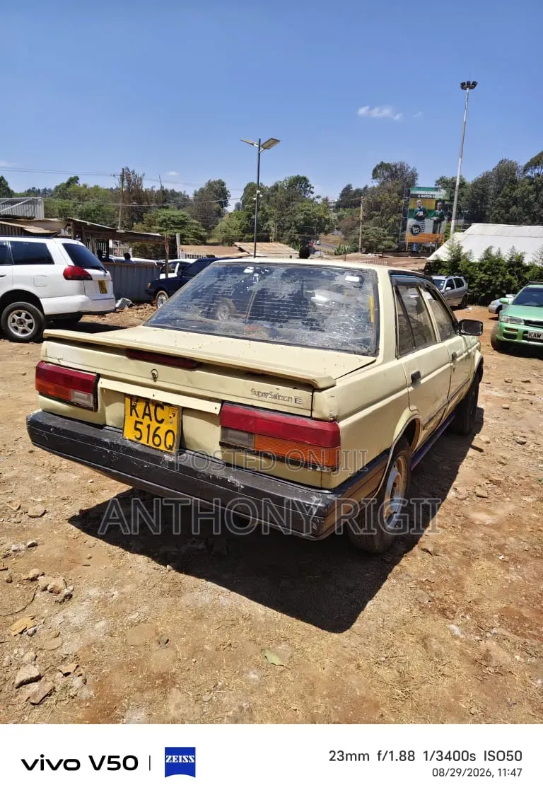 Nissan Sunny 1987 Yellow