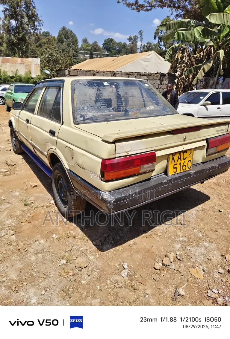 Nissan Sunny 1987 Yellow