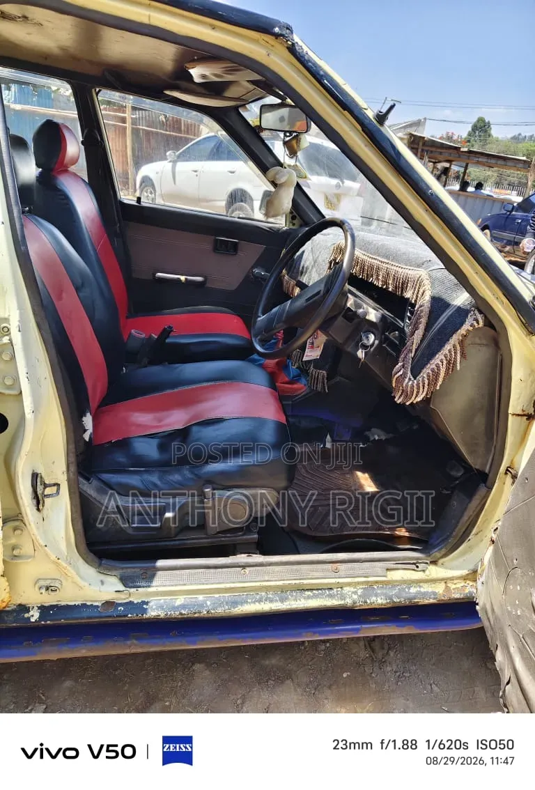 Nissan Sunny 1987 Yellow