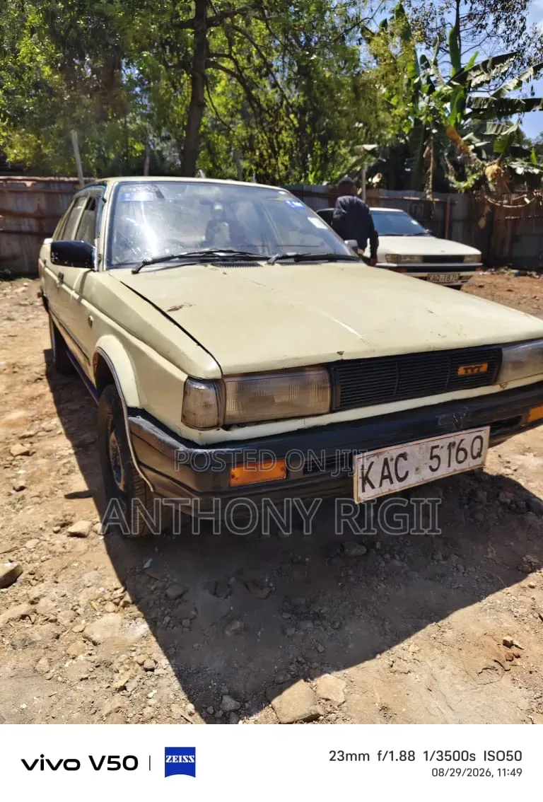 Nissan Sunny 1987 Yellow