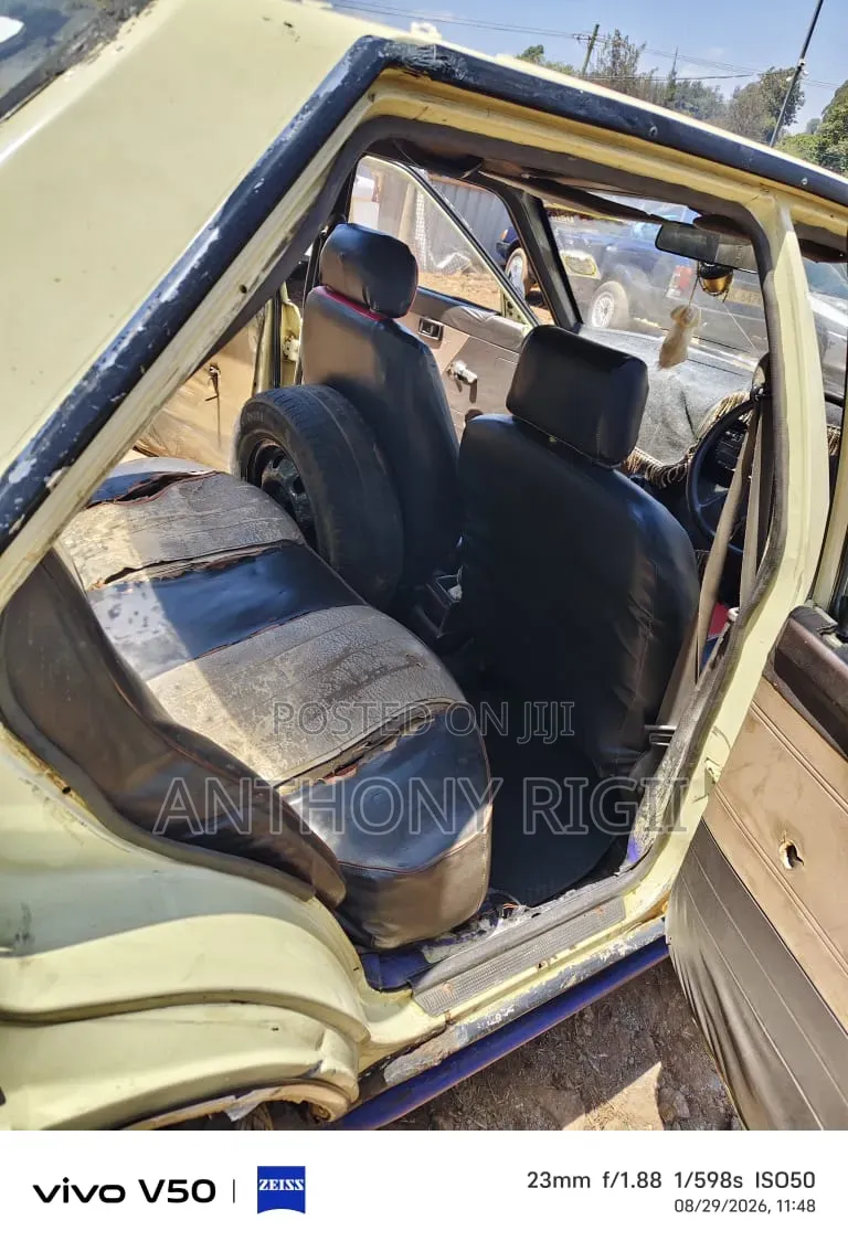 Nissan Sunny 1987 Yellow