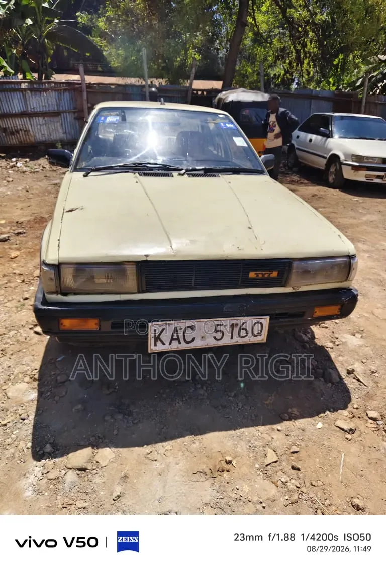 Nissan Sunny 1987 Yellow