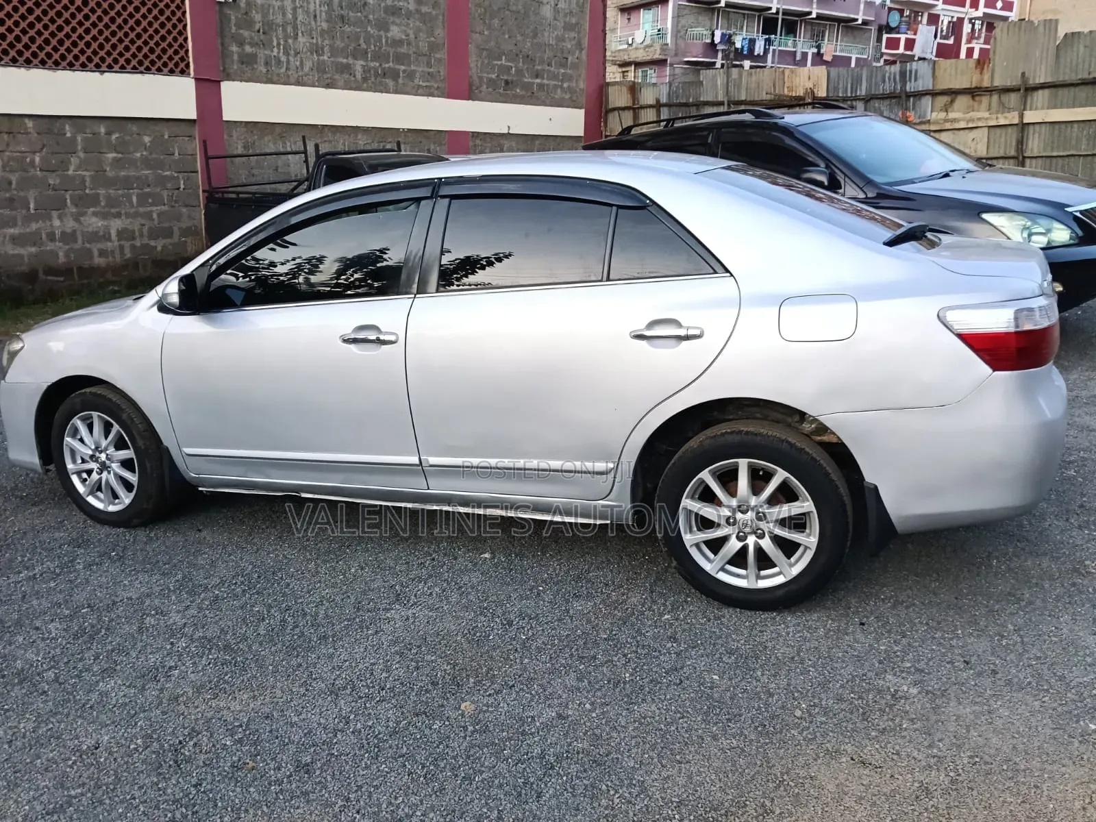 Toyota Premio 2010 Silver