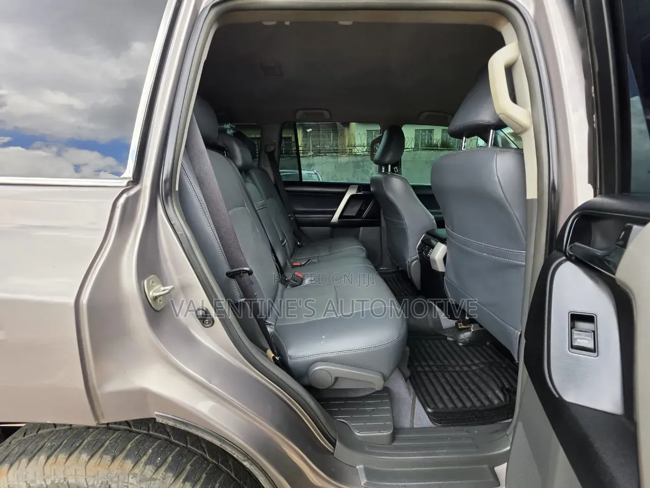 Toyota Land Cruiser Prado 2009 Gray