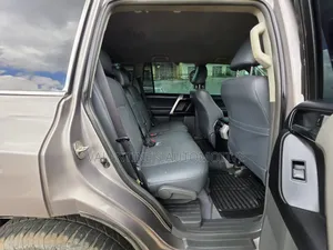 Toyota Land Cruiser Prado 2009 Gray