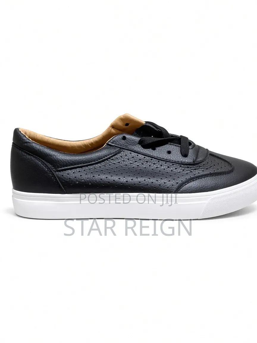 🔥 STYLISH CASUAL SNEAKERS