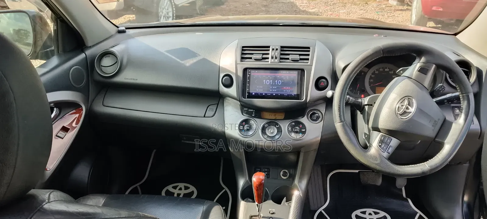 Toyota Vanguard 2011 Black