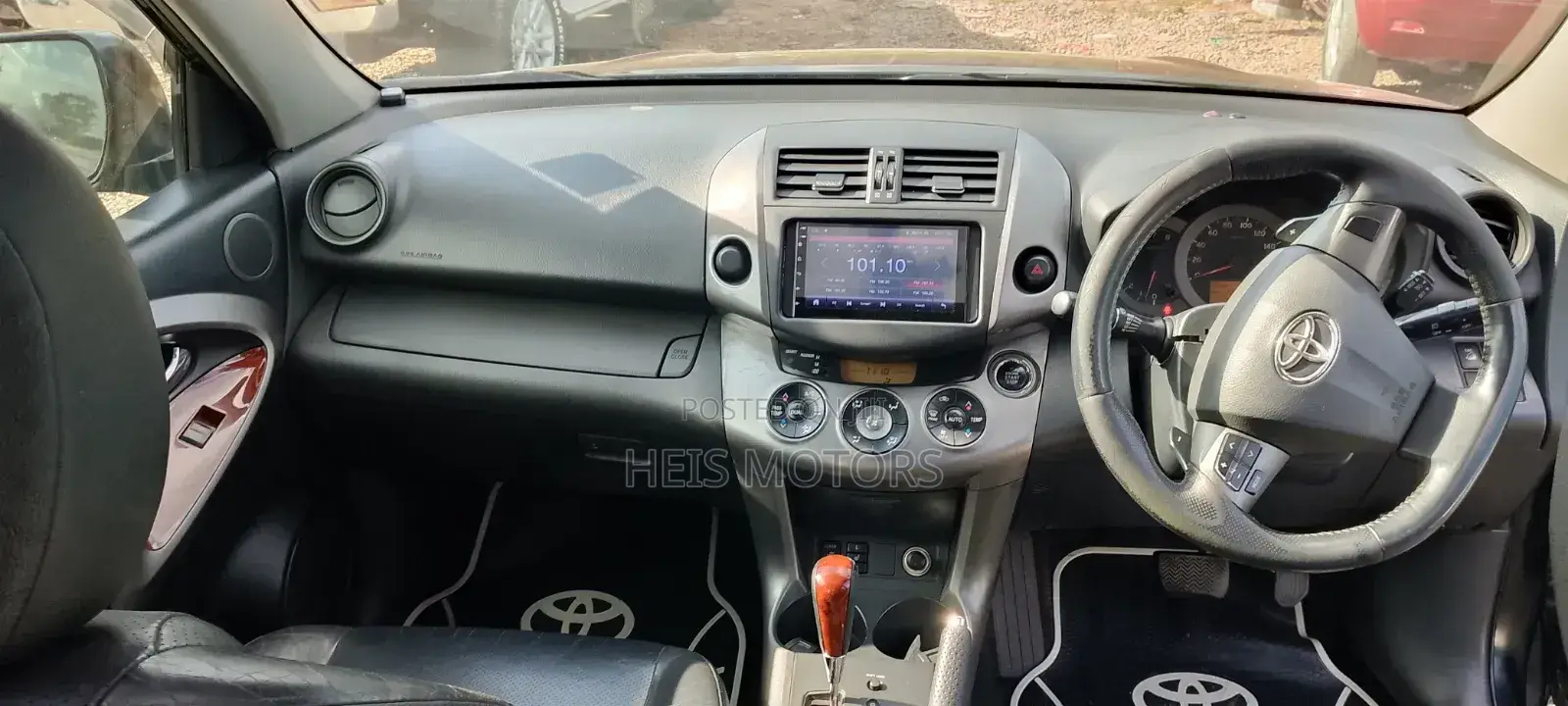 Toyota Vanguard 2011 Black