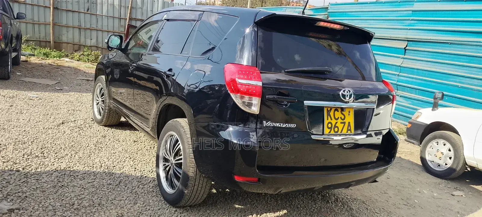 Toyota Vanguard 2011 Black