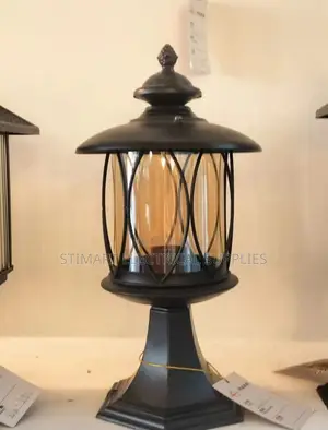 Metallic Gate Light
