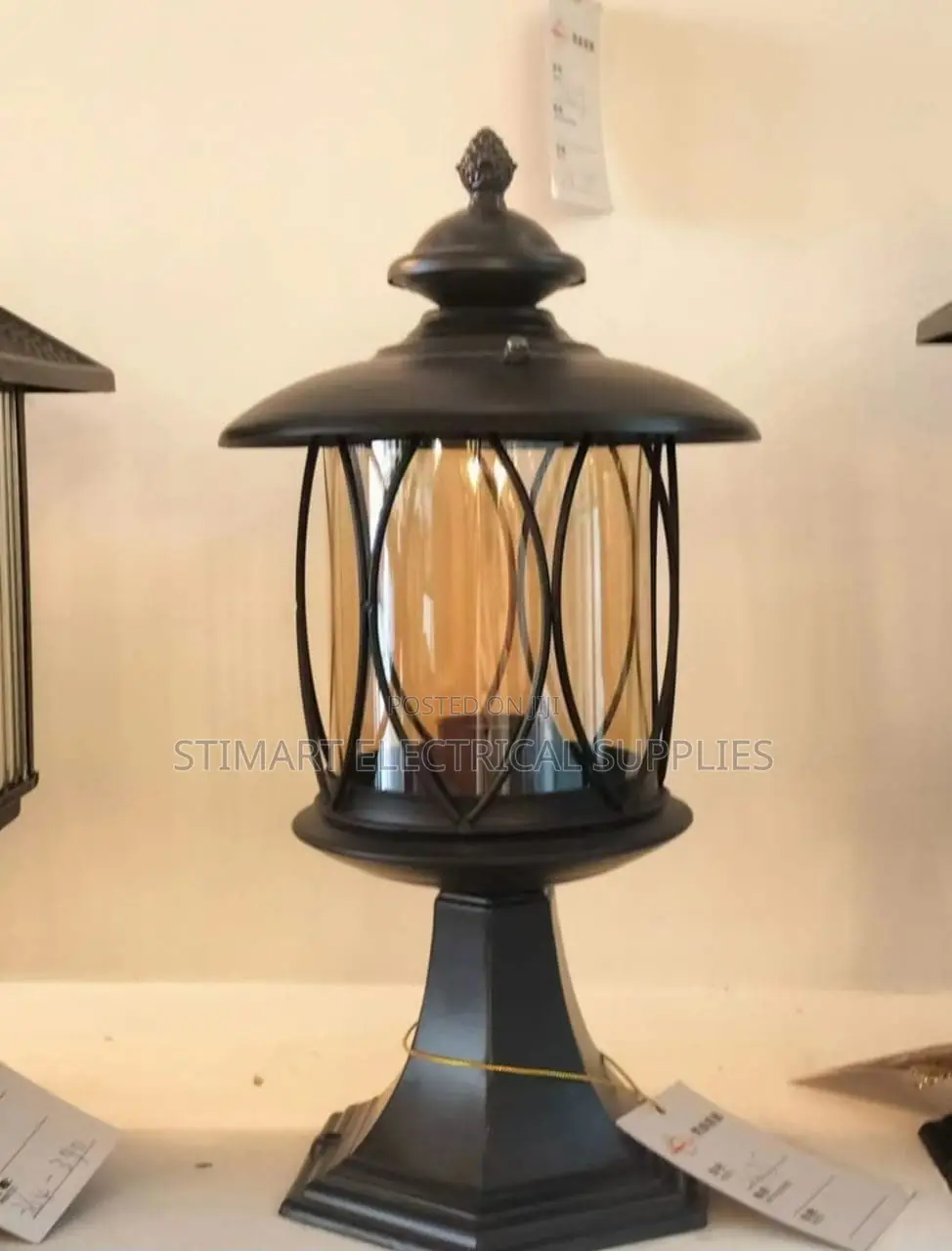 Metallic Gate Light