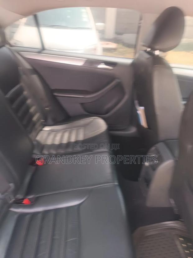 Volkswagen Jetta 2015 White - thumbnail 6
