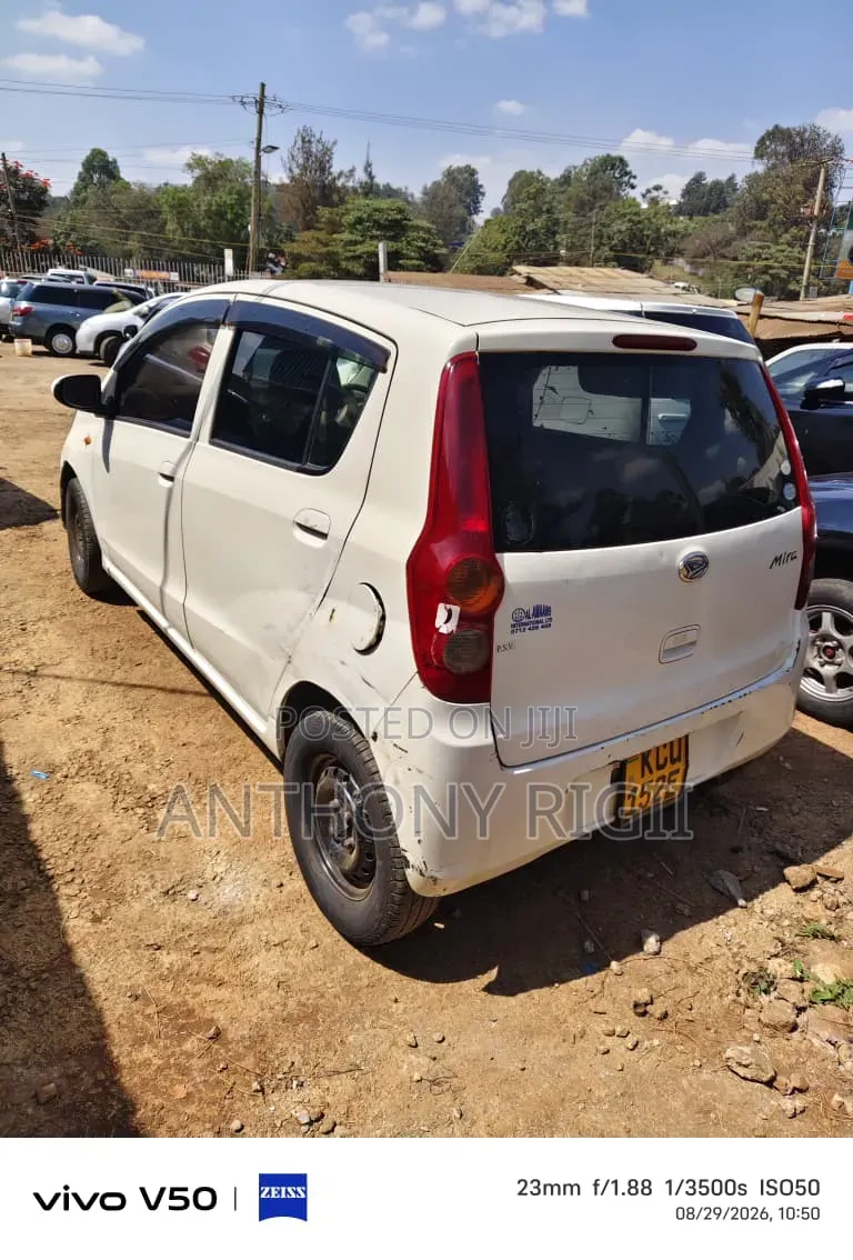 Daihatsu Mira 2012 White