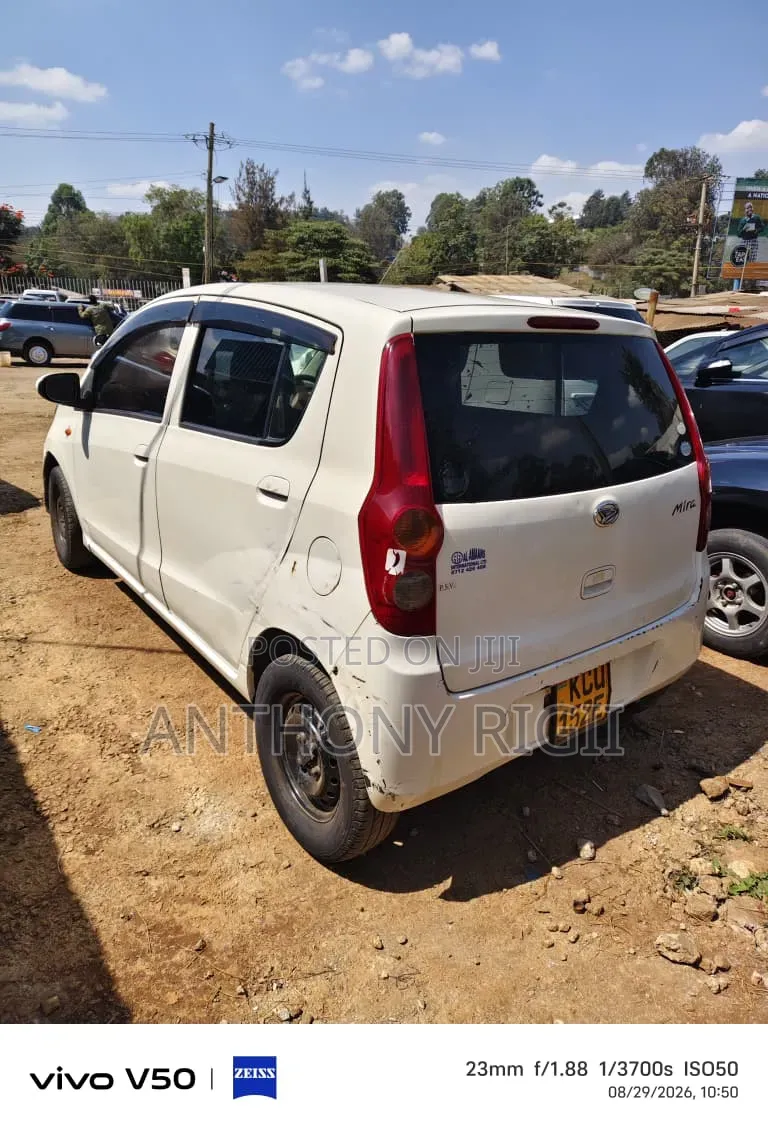Daihatsu Mira 2012 White