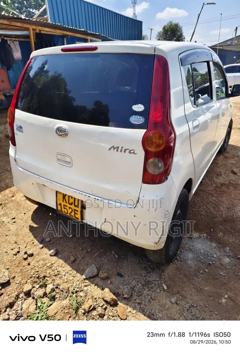 Daihatsu Mira 2012 White