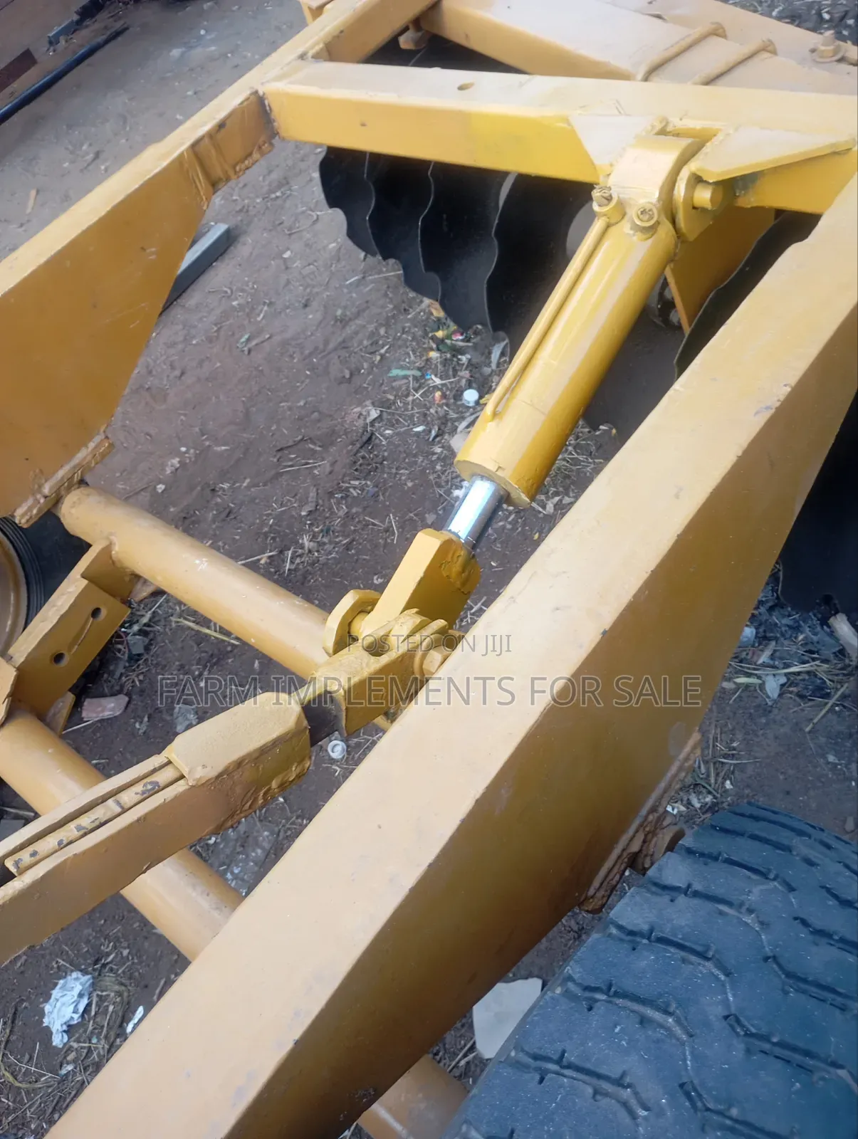 Hydraulic Harrow (18 Discs)