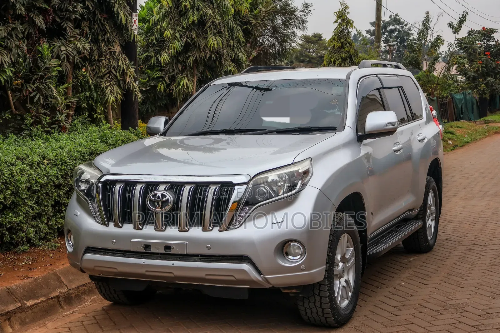 Toyota Land Cruiser Prado 2012 Silver