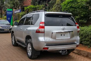 Toyota Land Cruiser Prado 2012 Silver