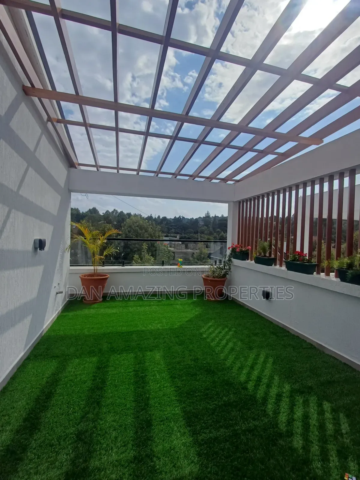 4bdrm Maisonette in Kerarapon for sale