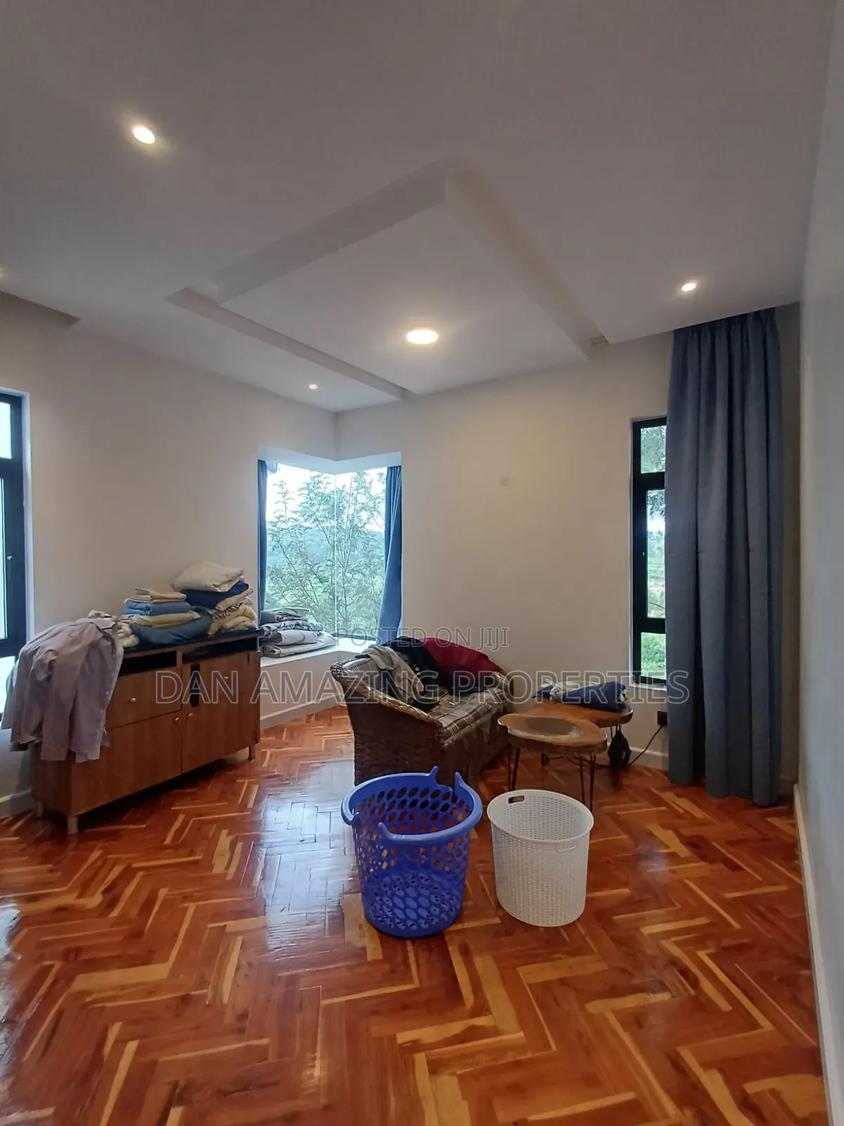 4bdrm Maisonette in Kerarapon for sale