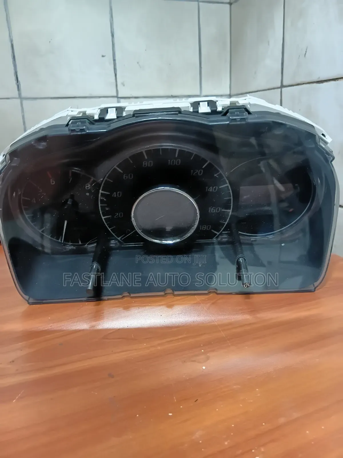 Dashboard Clock for Nissan