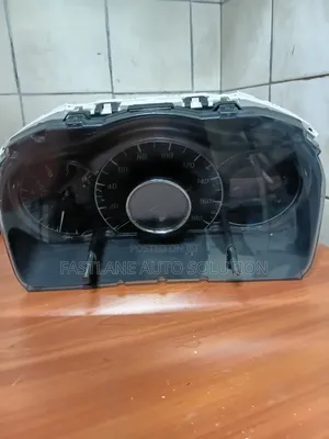 Dashboard Clock for Nissan