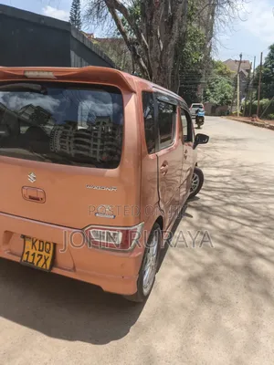 Suzuki Wagon R 660 Hybrid AWD 2017 Orange