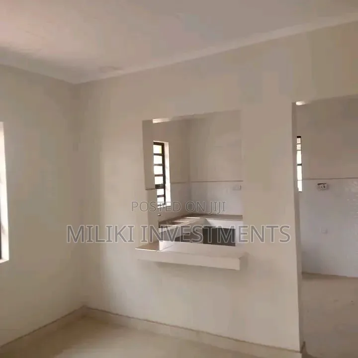Furnished 3bdrm Bungalow in Salama Estate for sale