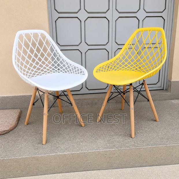 Stylish Eames-Style Wooden Leg Chair