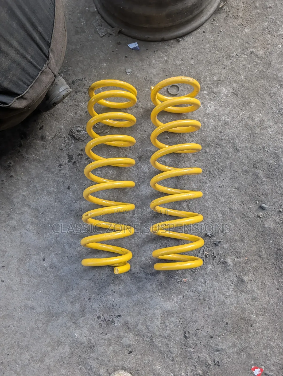Landruiser 79 Coil Springs.