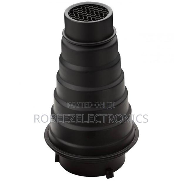 Godox SN-05 Pro Snoot (Bowens Mount, Black)