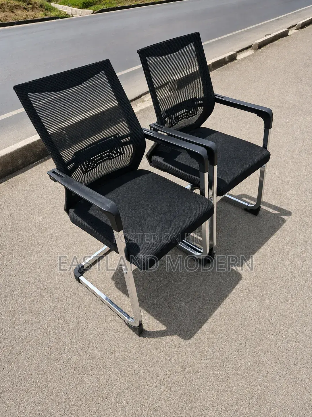 Modern Mesh Visitor Office Chair
