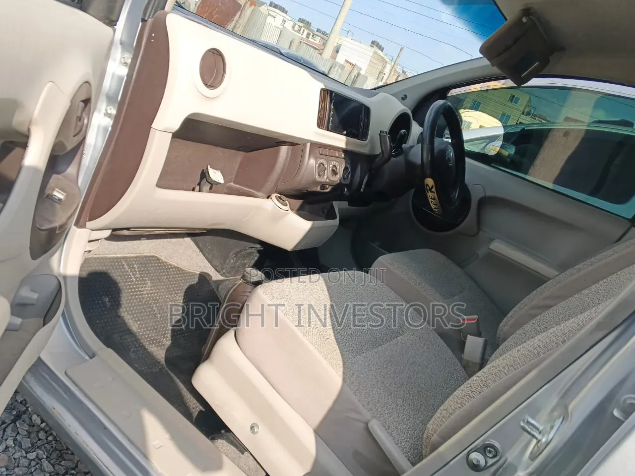 Toyota Passo 2014 Silver