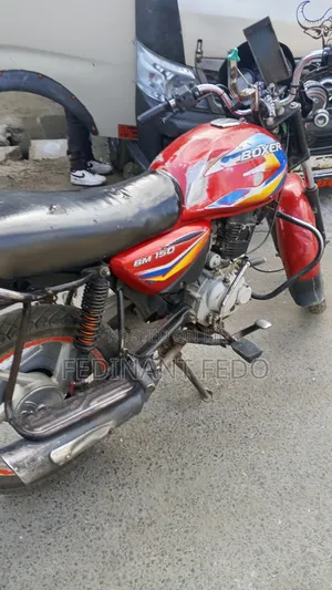 Bajaj Boxer 150 UG 2023 Red