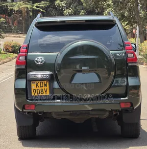 Toyota Land Cruiser Prado 2014 Green