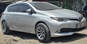 Toyota Auris 2015 Silver