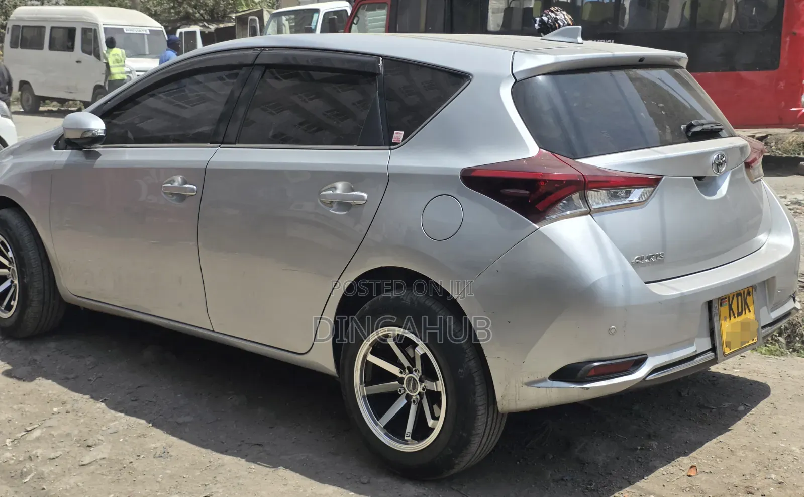 Toyota Auris 2015 Silver