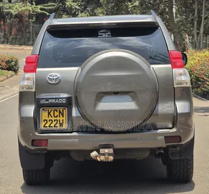Toyota Land Cruiser Prado 2010 Green