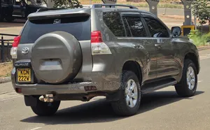 Toyota Land Cruiser Prado 2010 Green