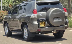 Toyota Land Cruiser Prado 2010 Green